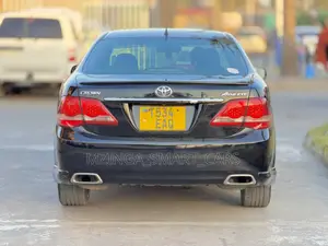 Toyota Crown 2009 Black