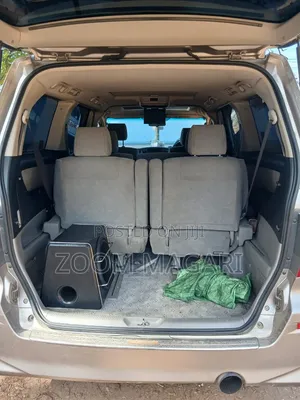 Toyota Alphard 2005 Silver