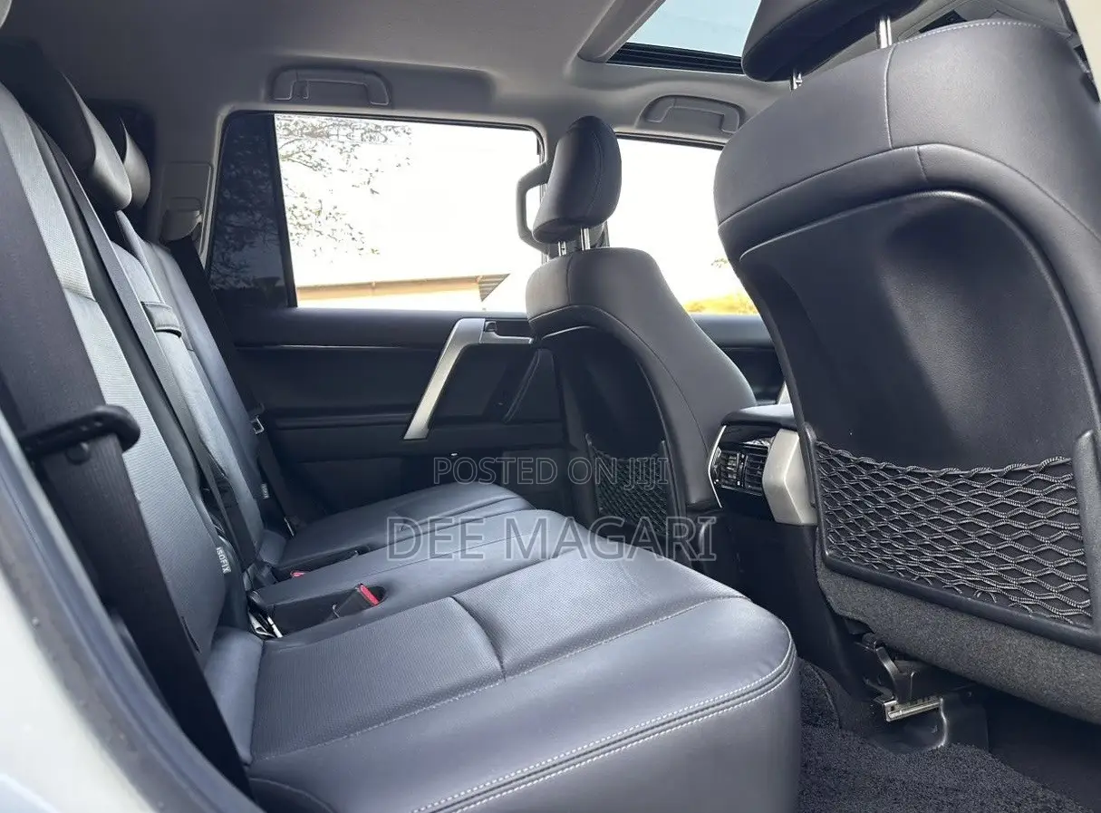 Toyota Land Cruiser Prado 2018 White