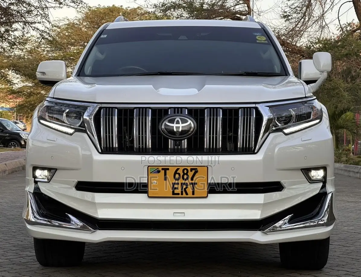Toyota Land Cruiser Prado 2018 White