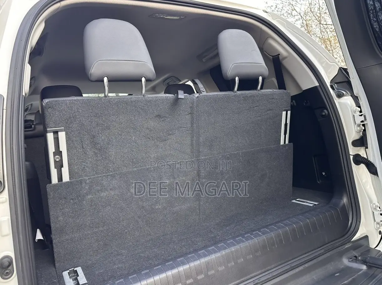 Toyota Land Cruiser Prado 2018 White