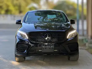 Mercedes-Benz GLE-Class 2017 Black