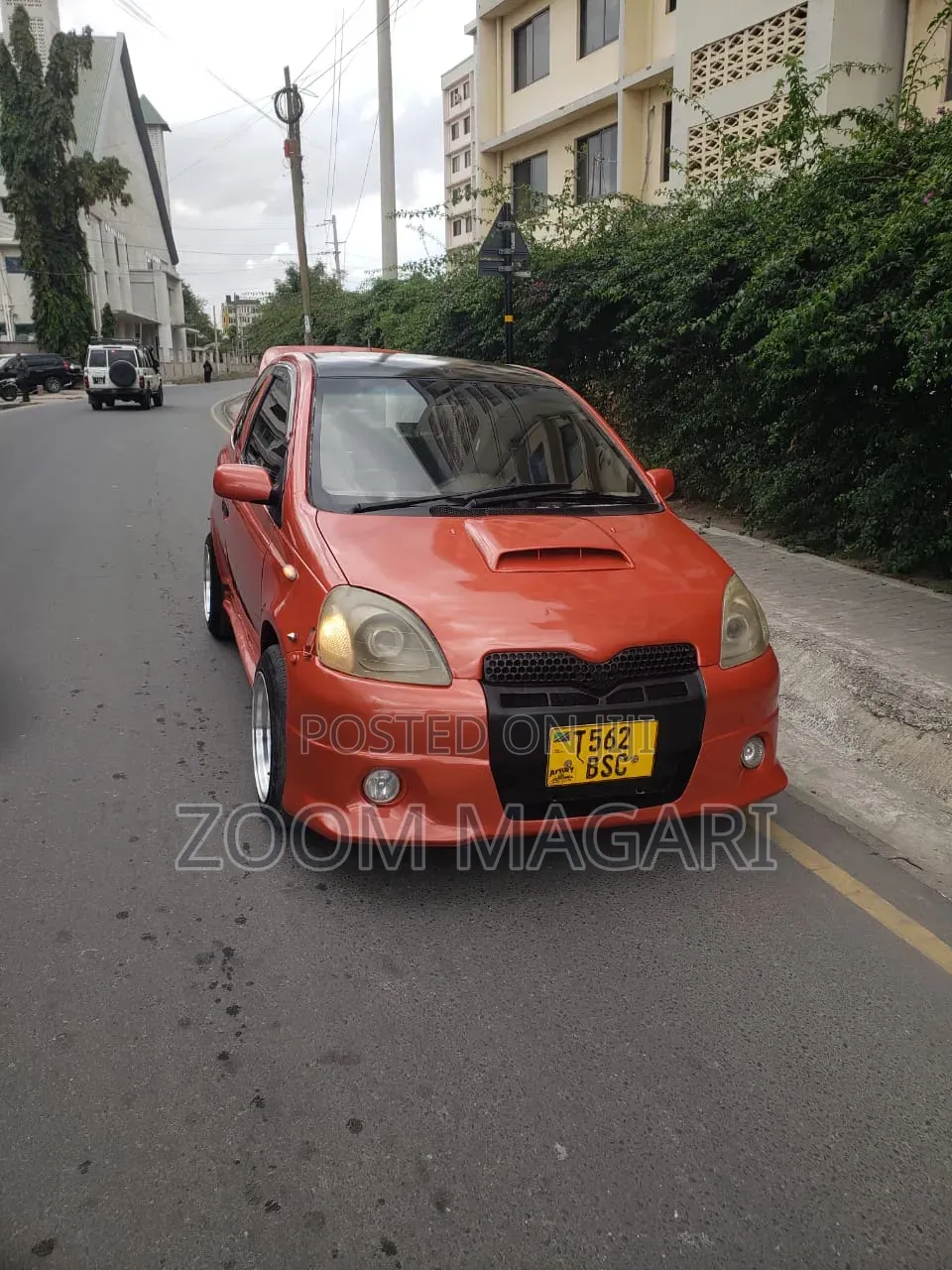Toyota Vitz 2002 Orange