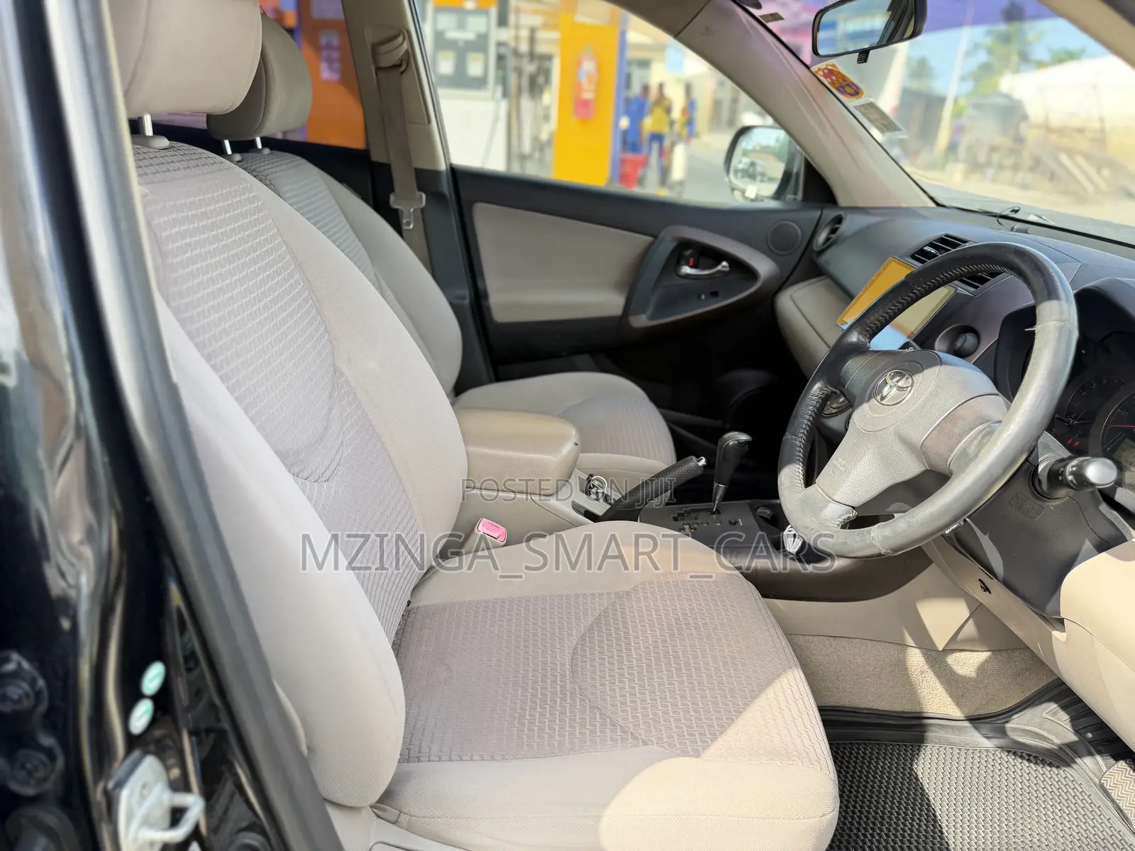 Toyota Vanguard 2010 Black