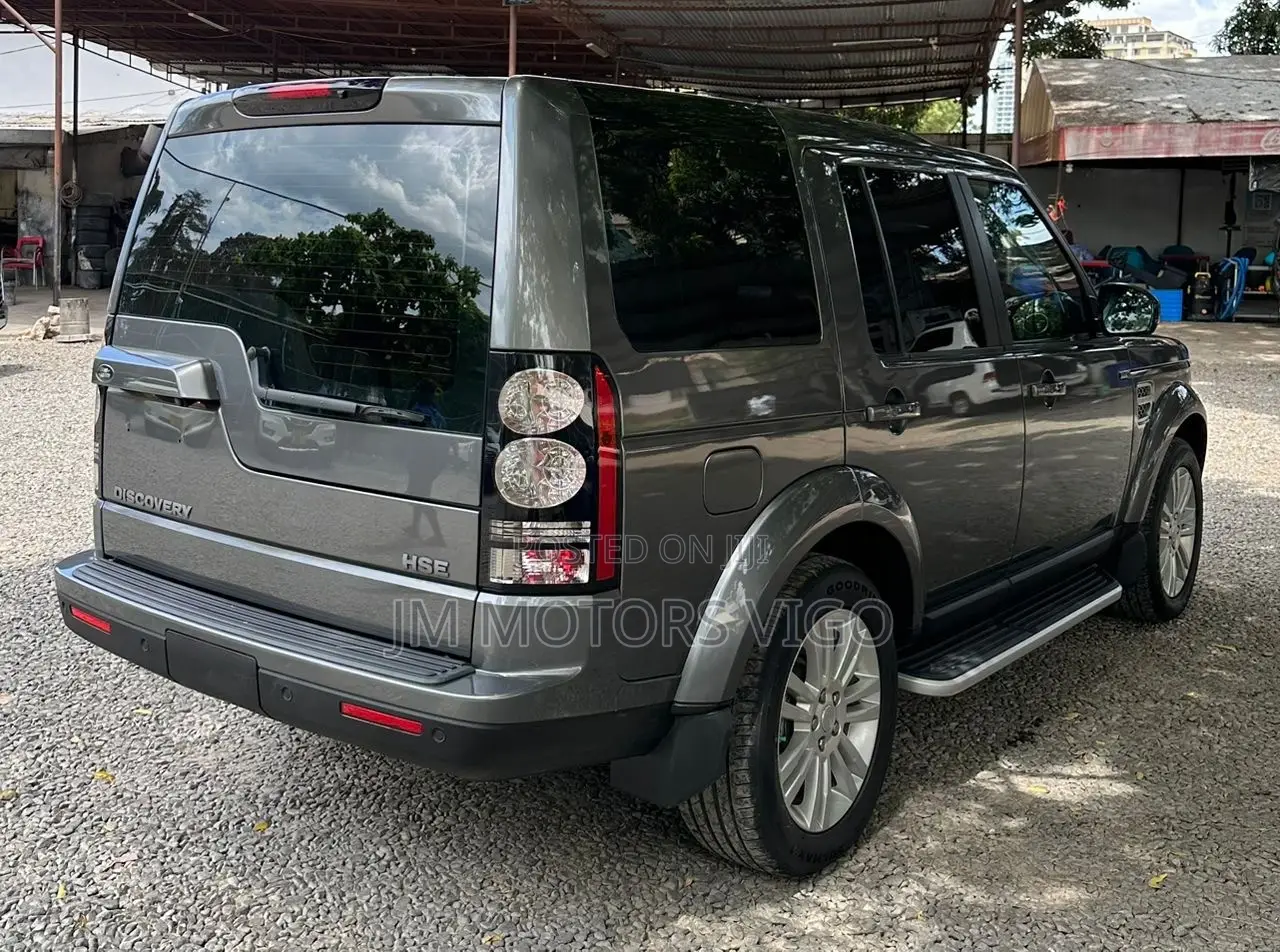 Land Rover Discovery 2016 Gray