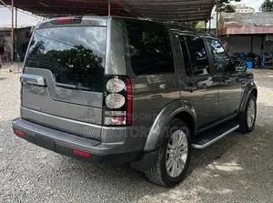 Land Rover Discovery 2016 Gray
