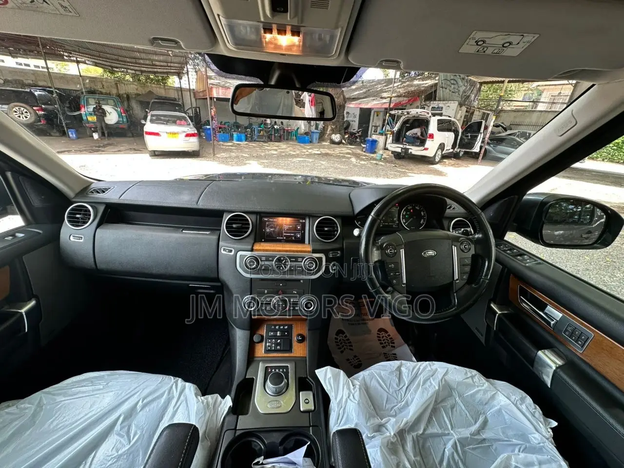 Land Rover Discovery 2016 Gray