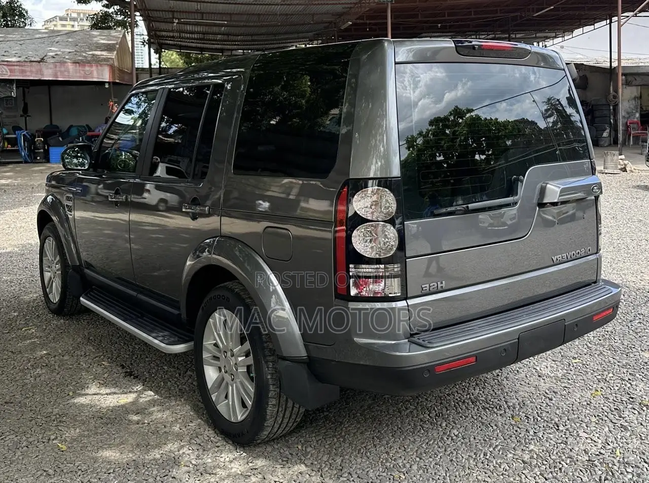 Land Rover Discovery 2016 Gray