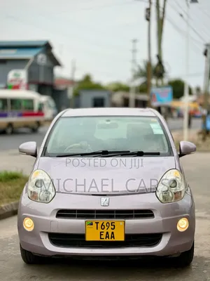Toyota Passo 2012 Pink