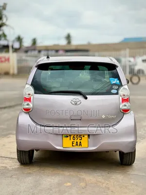 Toyota Passo 2012 Pink