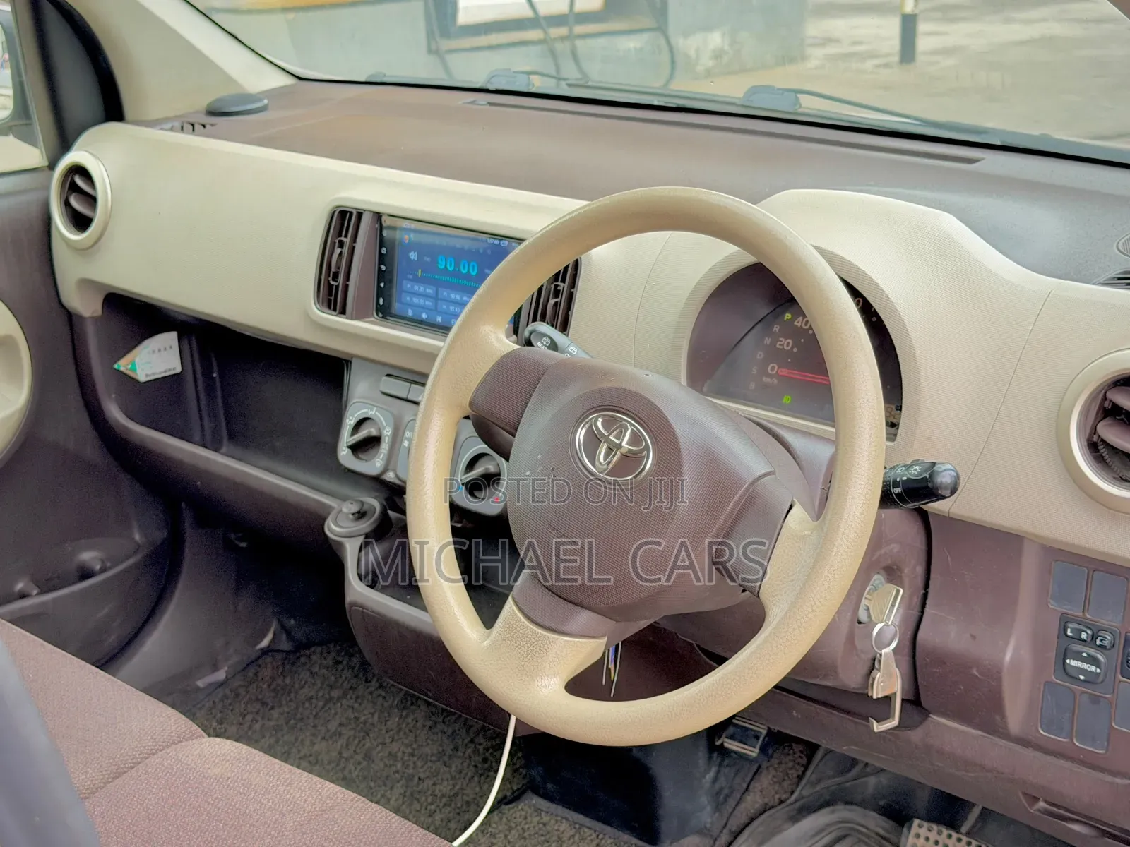 Toyota Passo 2012 Pink
