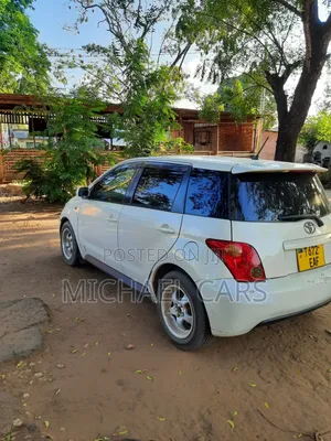 Toyota IST 2004 White