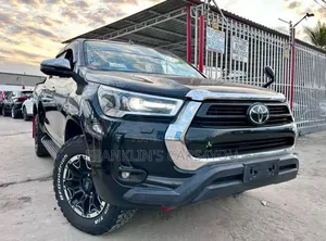 Toyota Hilux 2021 Black