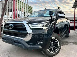 Toyota Hilux 2021 Black