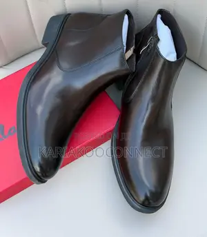 Clarks Men’s Leather Chelsea Boots