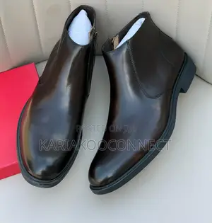 Clarks Men’s Leather Chelsea Boots