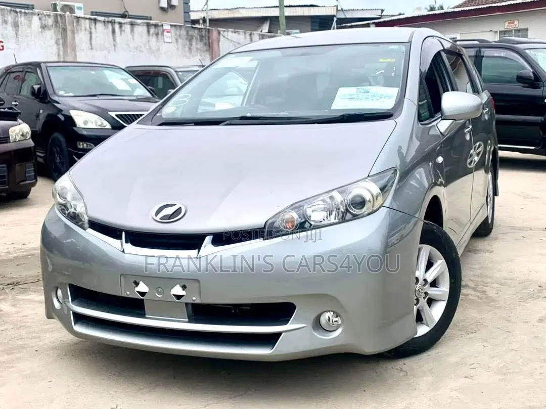 Toyota Wish 2011 Silver