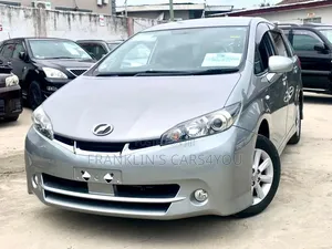 Toyota Wish 2011 Silver