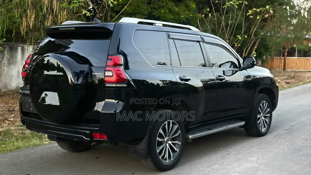 Toyota Land Cruiser Prado 2.8 2020 Black
