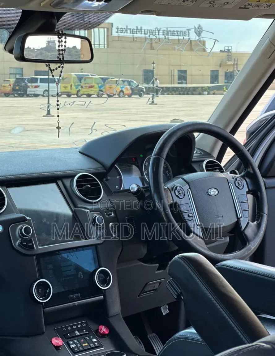 Land Rover Discovery 2016 Gray
