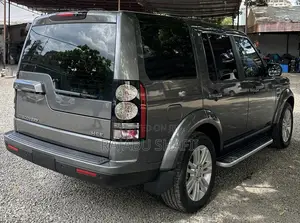 Land Rover Discovery 2016 Gray