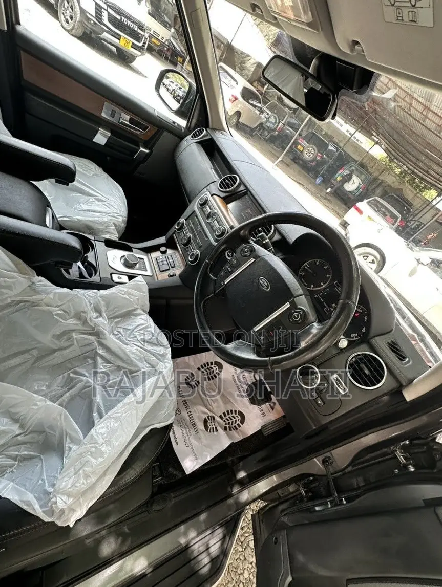 Land Rover Discovery 2016 Gray