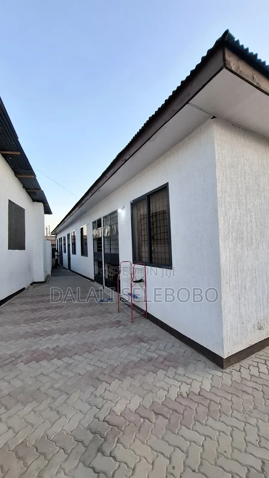 1bdrm Bungalow in Makumbusho Bus Stop, Kijitonyama for rent