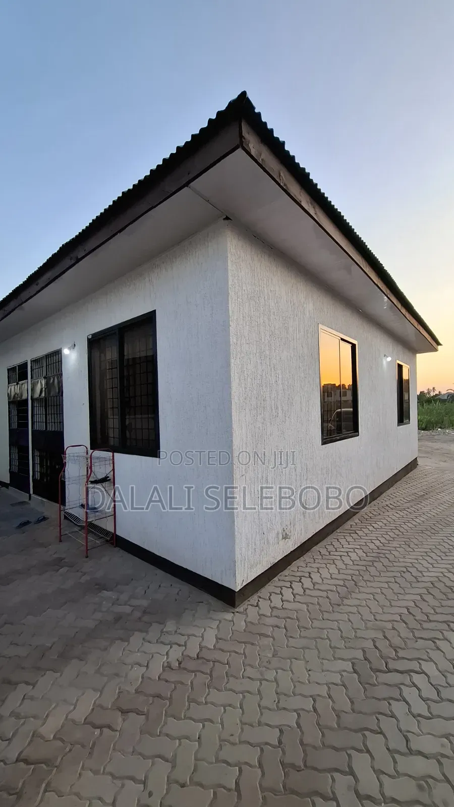 1bdrm Bungalow in Makumbusho Bus Stop, Kijitonyama for rent