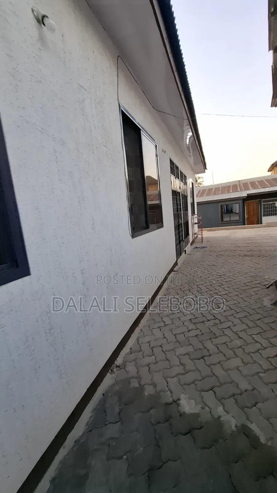 1bdrm Bungalow in Makumbusho Bus Stop, Kijitonyama for rent