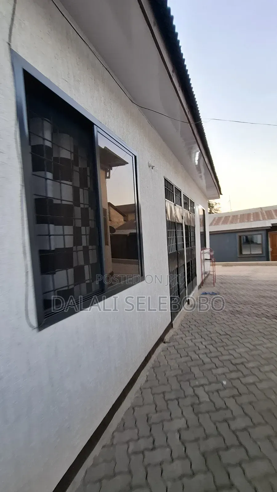 1bdrm Bungalow in Makumbusho Bus Stop, Kijitonyama for rent