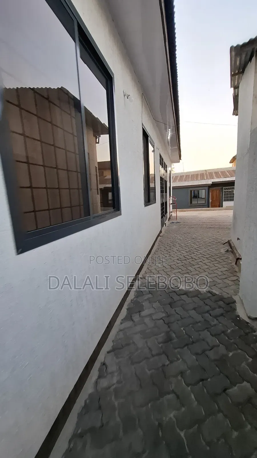 1bdrm Bungalow in Makumbusho Bus Stop, Kijitonyama for rent
