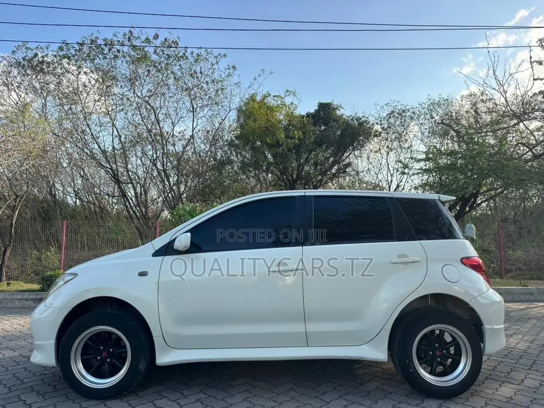 Toyota IST 2004 White