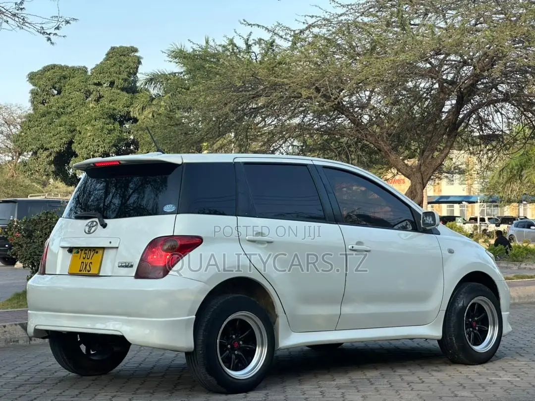 Toyota IST 2004 White
