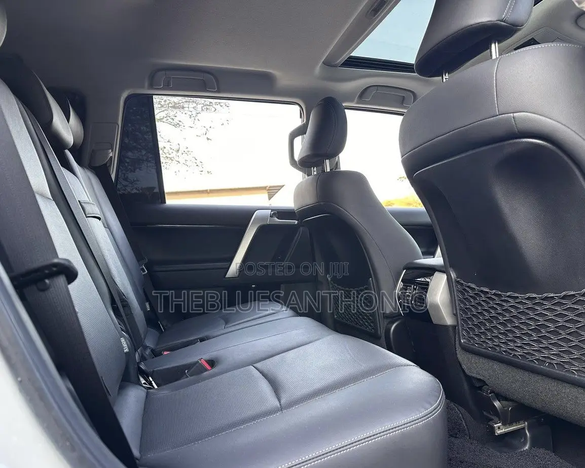 Toyota Land Cruiser Prado 2019 White