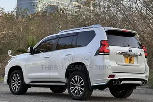 Toyota Land Cruiser Prado 2019 White