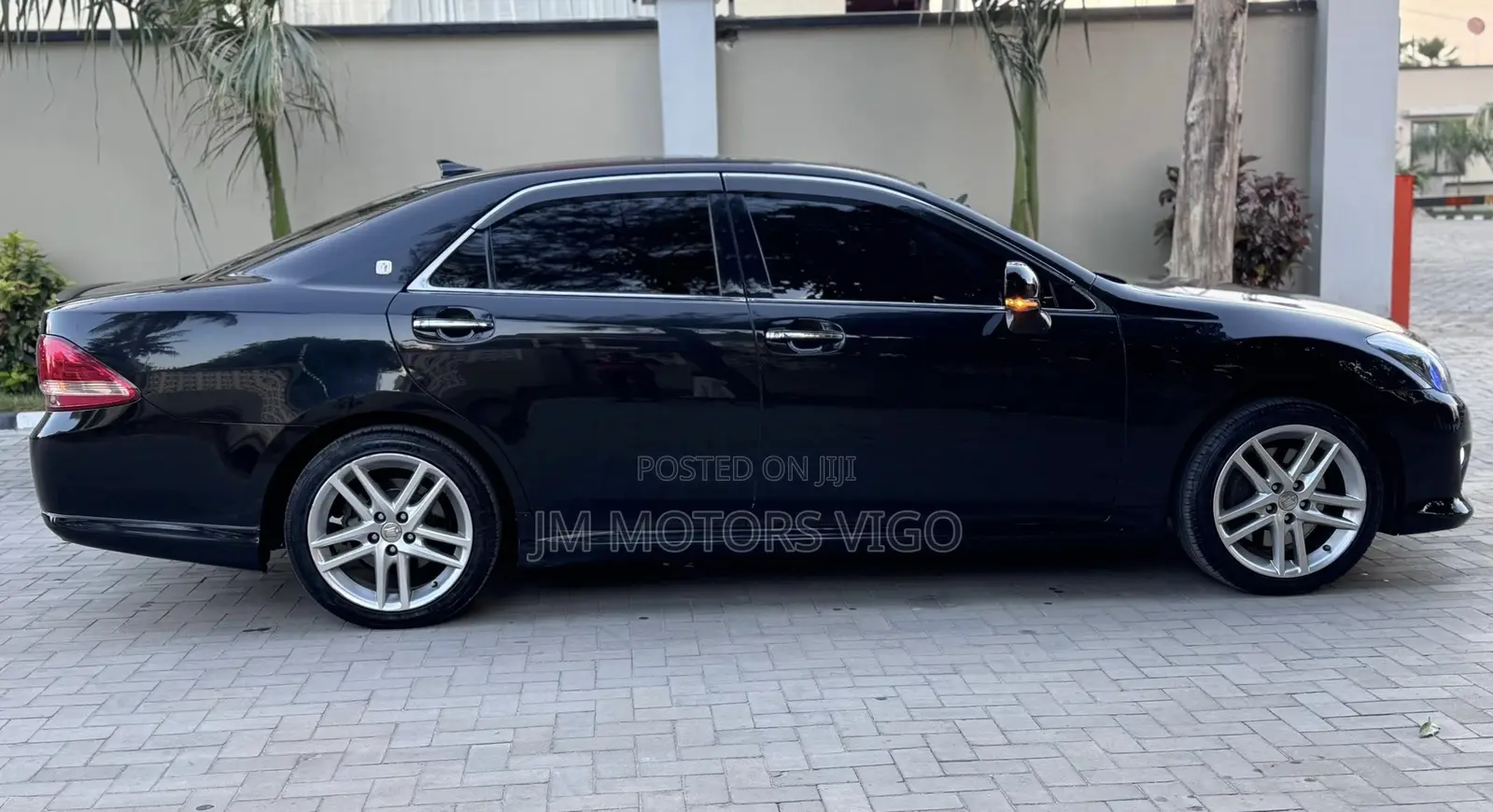 Toyota Crown 2009 Black
