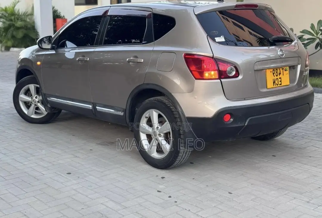 Nissan Dualis 2009 Beige