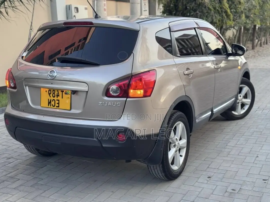 Nissan Dualis 2009 Beige