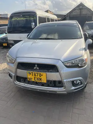 Mitsubishi RVR 2010 Silver