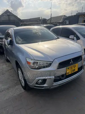 Mitsubishi RVR 2010 Silver
