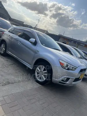 Mitsubishi RVR 2010 Silver