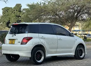 Toyota IST 2004 White