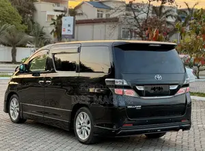 Toyota Vellfire 2009 Maroon