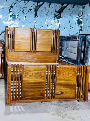 Bed 5/6 Hard Wood