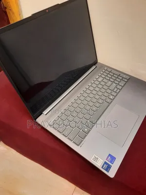 Lenovo IdeaPad 5 Slim 13th Gen i7 16GB Intel Core Ultra 5 SSD 512GB