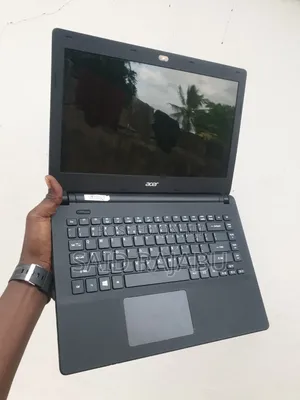 Laptop Acer Aspire E1-421 4GB Intel HDD+SSD 320GB