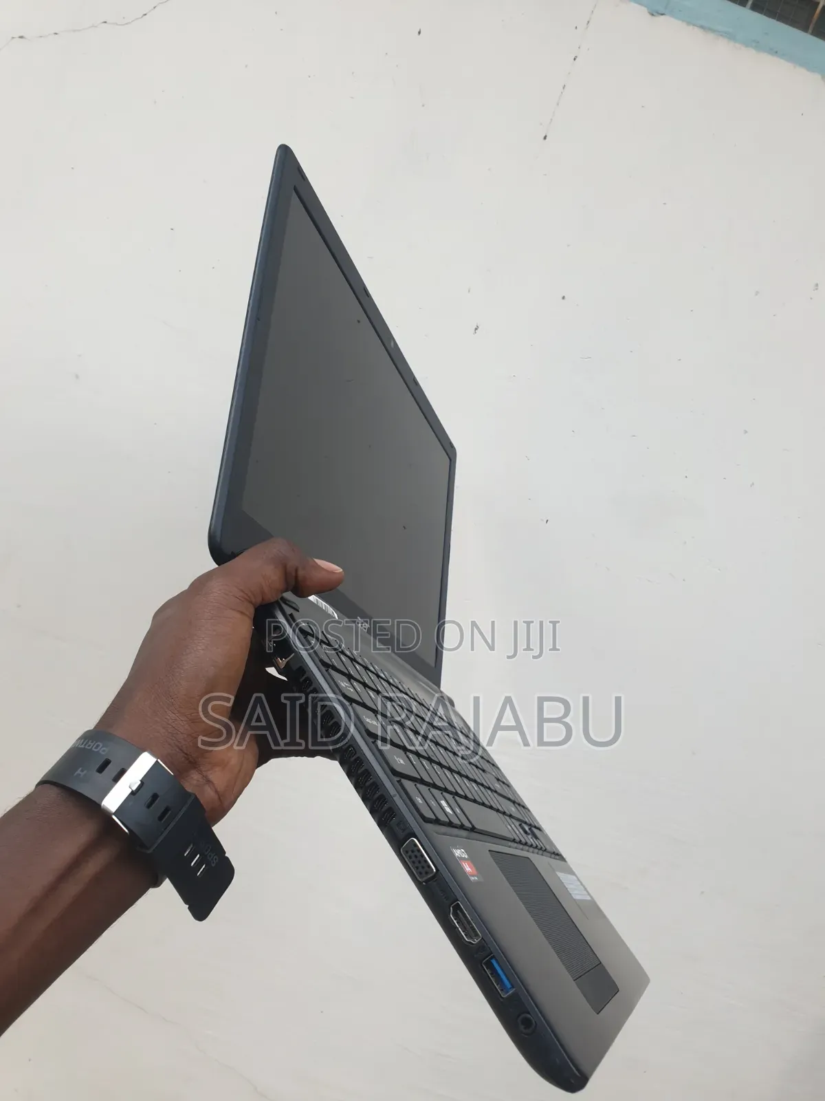 Laptop Acer Aspire E1-522 8GB AMD A4 HDD+SSD 250GB