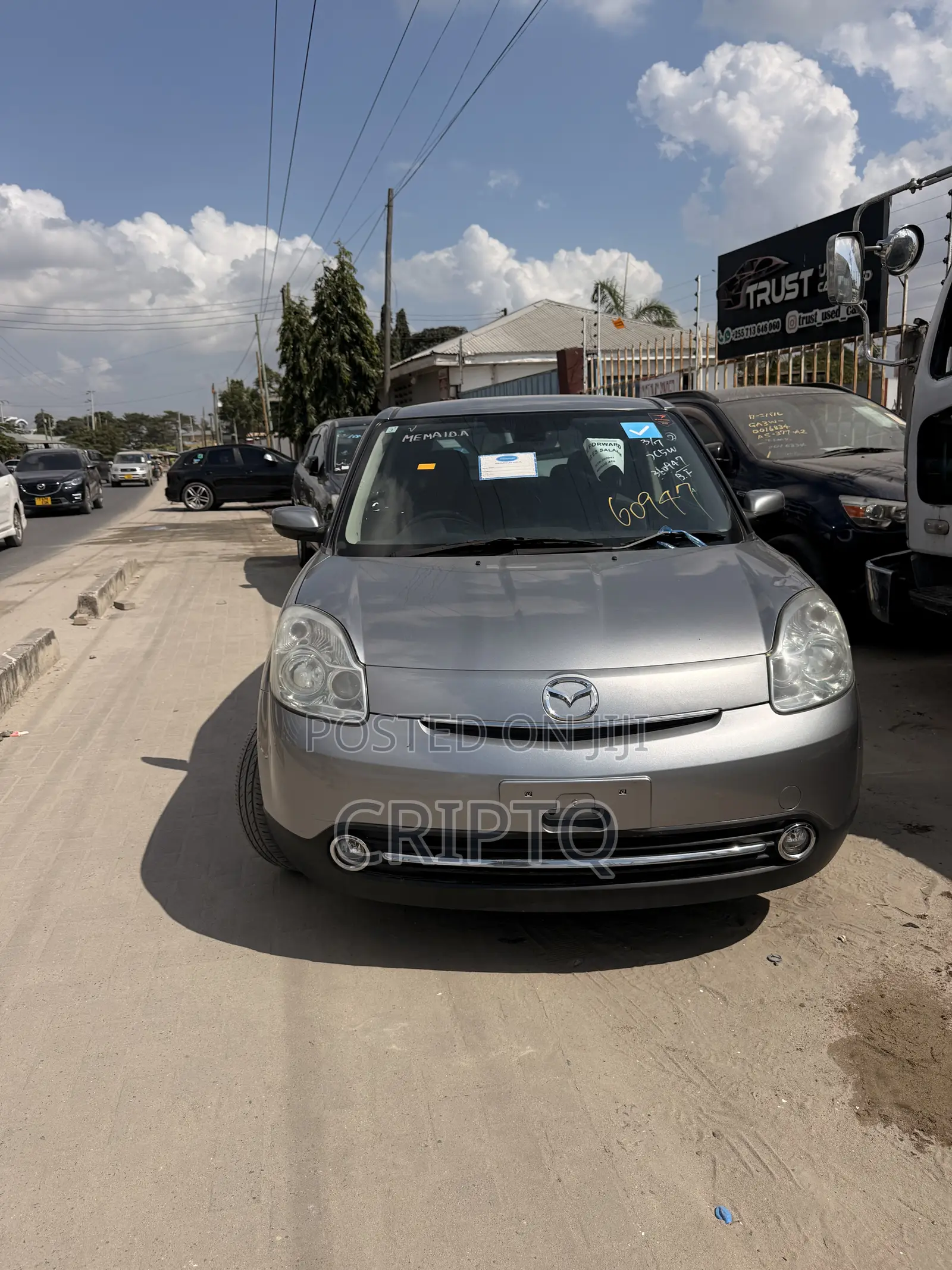 Mazda Verisa 2013 Silver