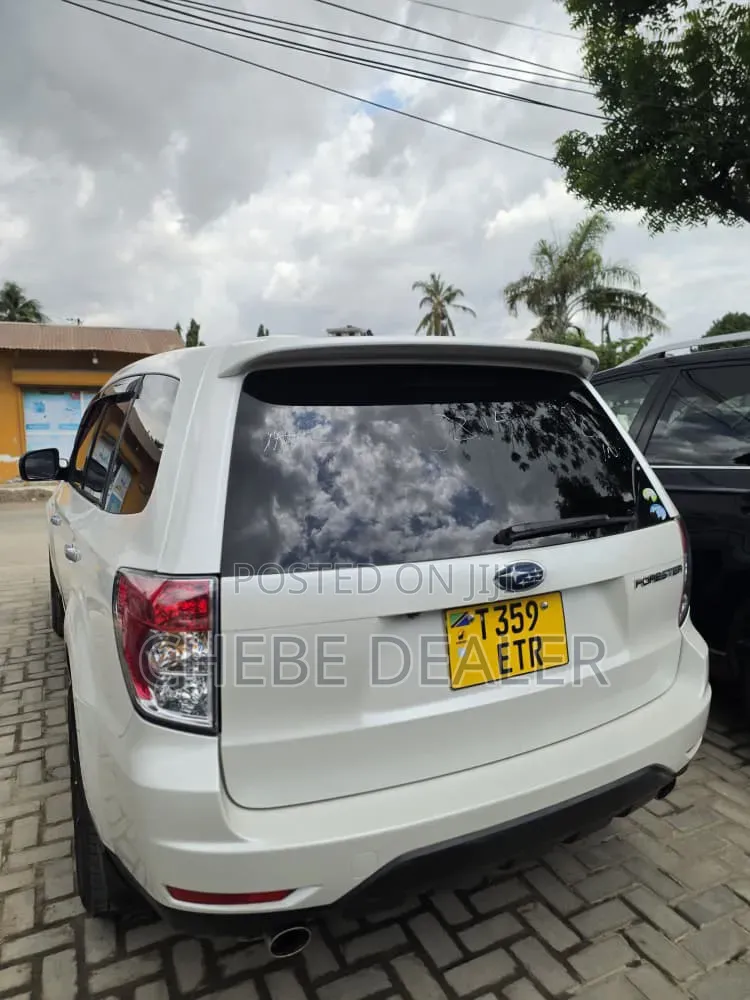 Subaru Forester 2010 White
