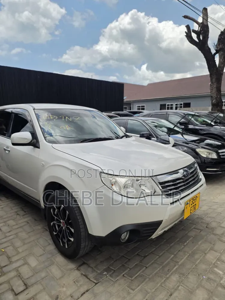 Subaru Forester 2010 White